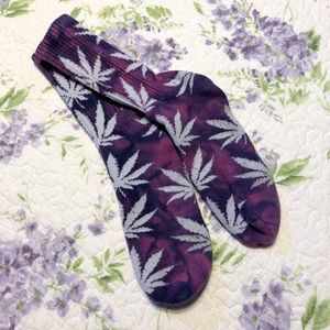 HUF Weed Socks Tie-Dye Purple/White Leaves